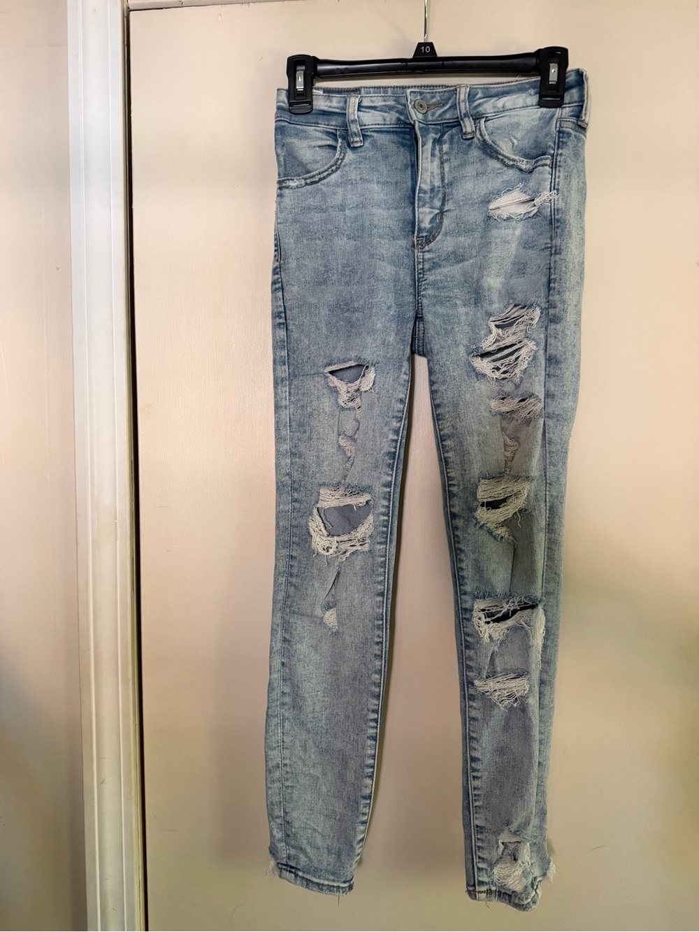 American Eagle Outfitters Light Blue Ripped Skinny Jeans